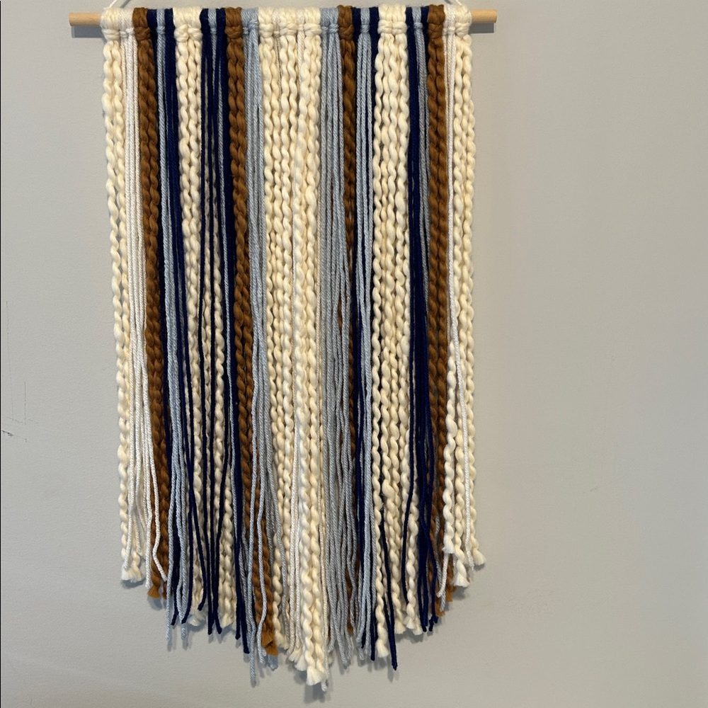 Yarn wall decor Bohemian rustic
Wall hanging Earth tones Farmhouse Yarn Art